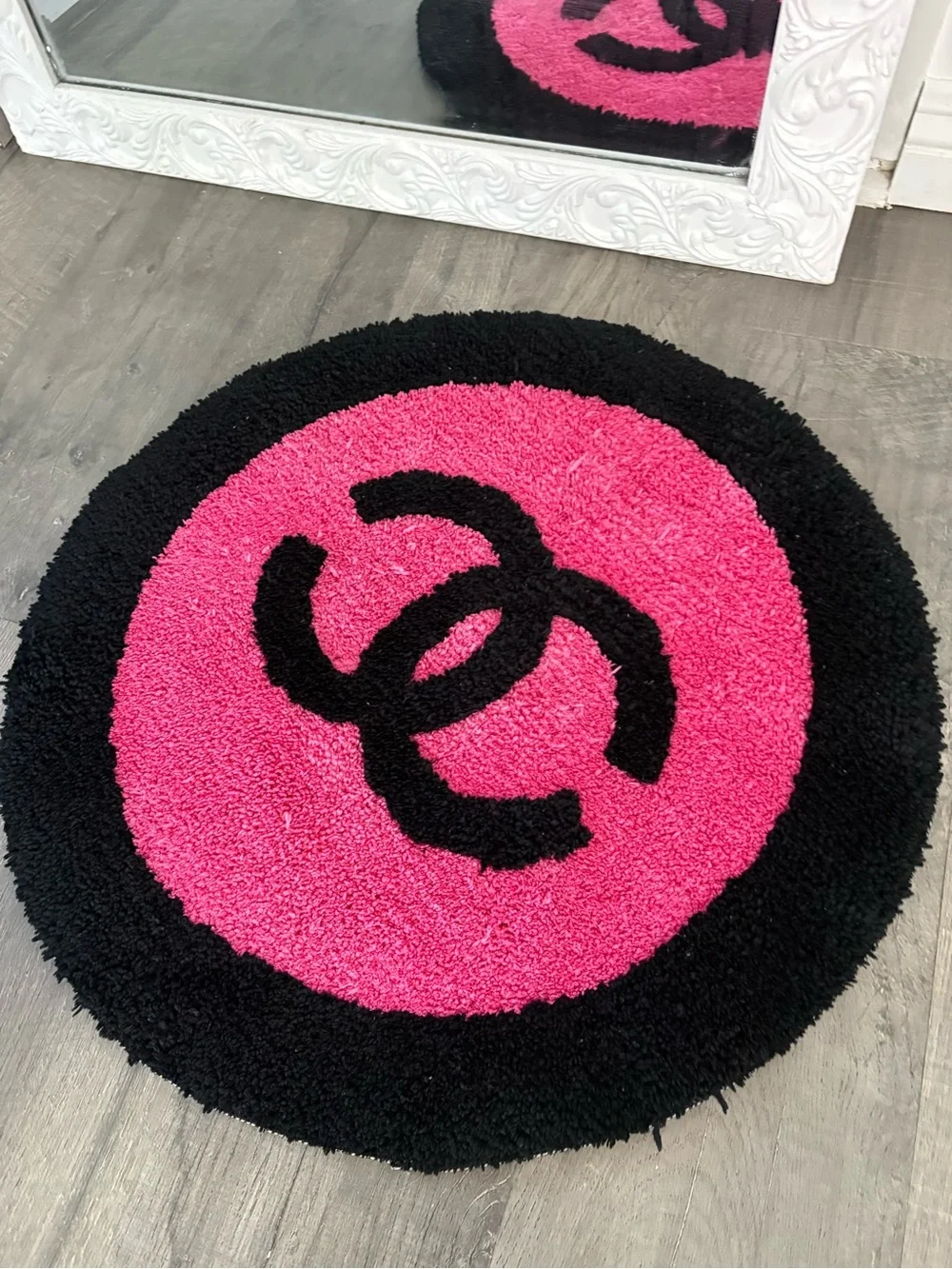 CHANEL Round Pink and Black Logo Door Mat